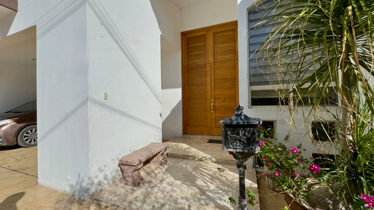 Casa en venta en Las Quintas, Torreón — foto 1 de 33