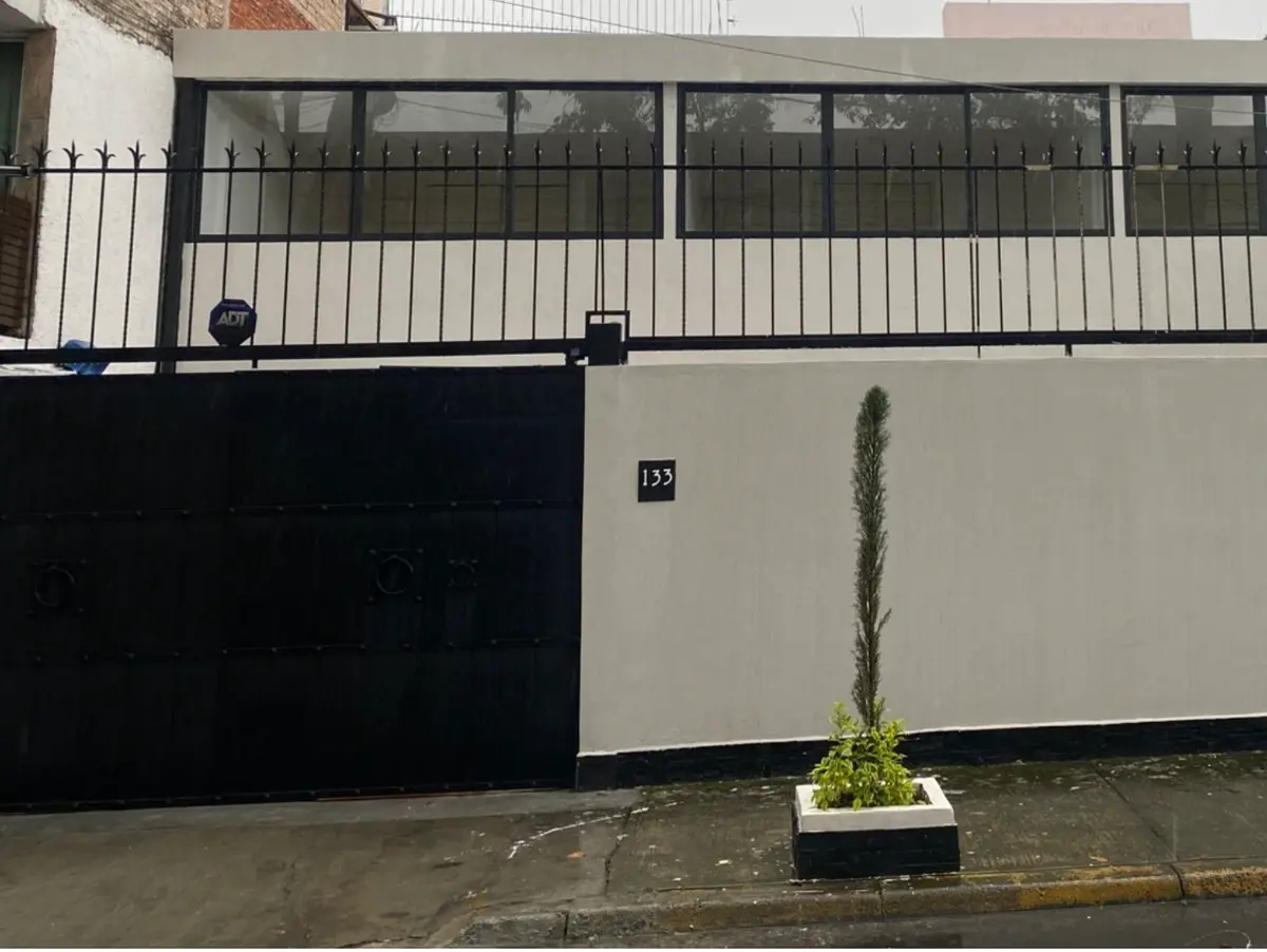 Casa en venta en Campestre Churubusco, Coyoacán — foto 1 de 15