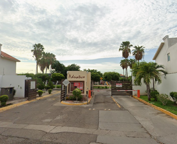 Casa en condominio en venta en Valle Alto, Culiacán, Sinaloa - Espaciosa y bien ubicada