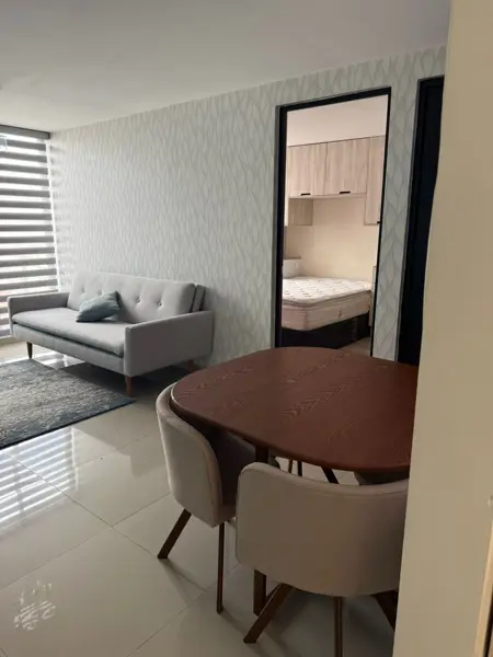 DEPARTAMENTO AMUEBLADO EN RENTA - RESIDENCIAL CAPADOCIA, CORONANGO
