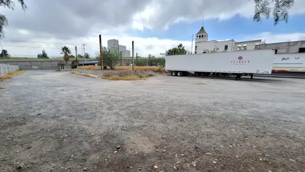 Terreno en renta en Nazario S Ortiz Garza, Saltillo — foto 3 de 8