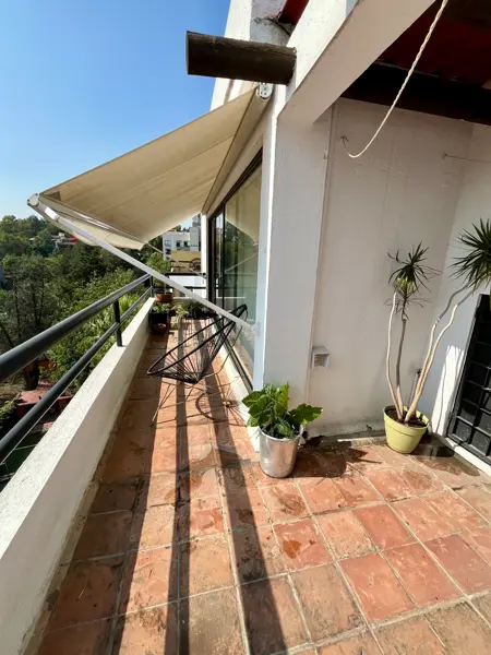 Increíble penthouse de dos niveles y 3 recámaras con estupenda vista e iluminación