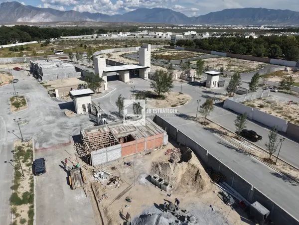 Terreno en venta en Los Valdez, Saltillo — foto 3 de 13