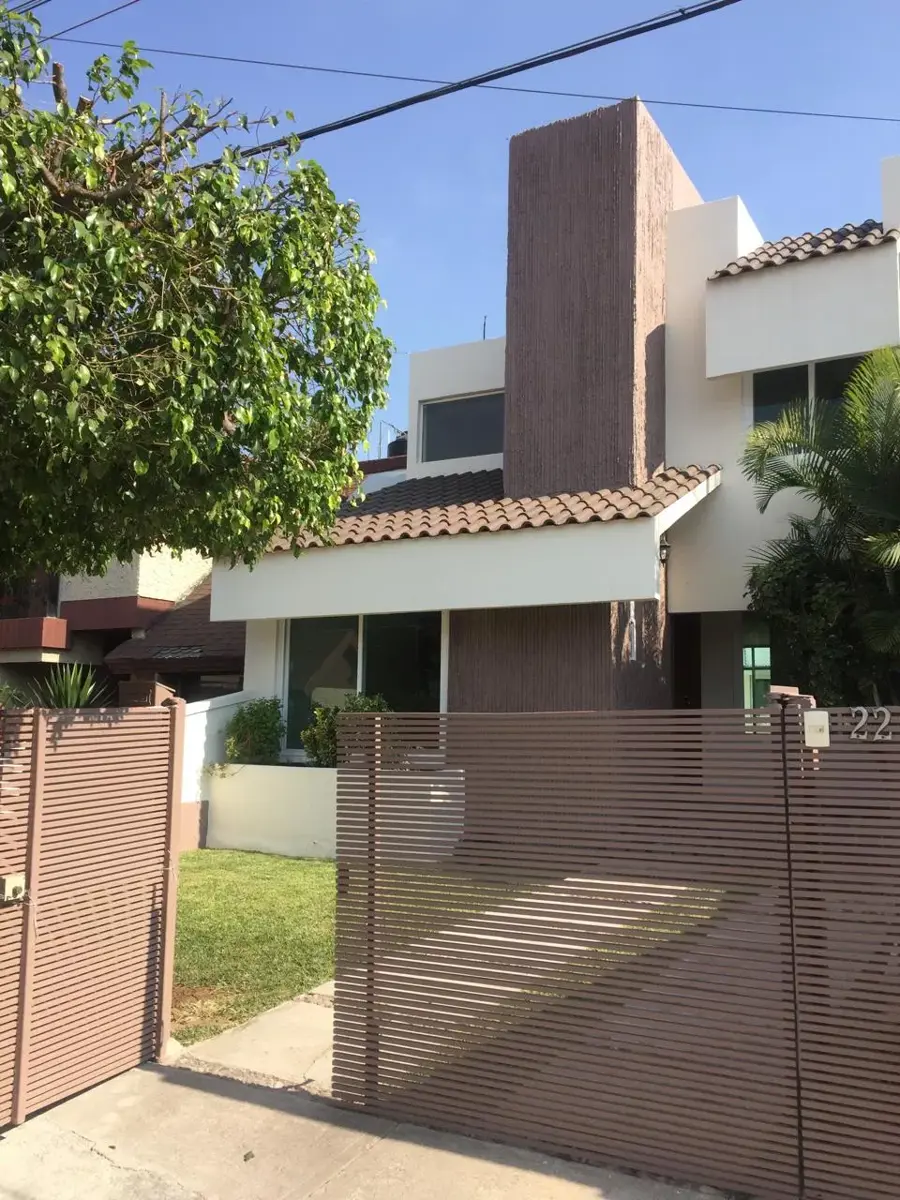 Casa en venta en San Pedro, Irapuato — foto 1 de 16