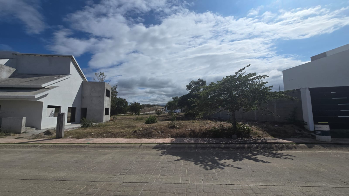 TERRENO EN VENTA, RESIDENCIAL PUERTA DE HIERRO, 319 MTS, TUXTLA GUTIERREZ, CHIAPAS TERRENO EN VENTA, RESIDENCIAL PUERTA DE HIERRO, 319 MTS, TUXTLA GUTIERREZ, CHIAPAS