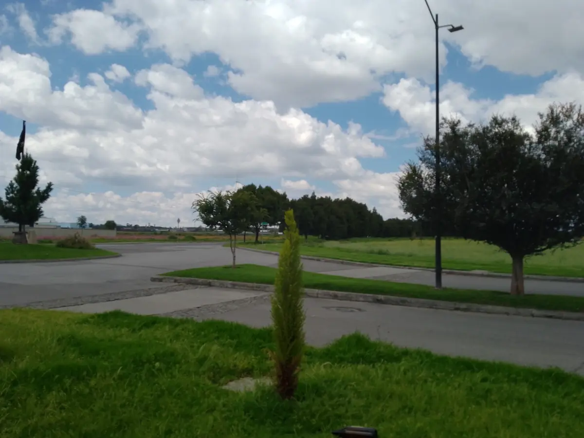 Terreno en venta en San Miguel Totocuitlapilco, Metepec — foto 1 de 4
