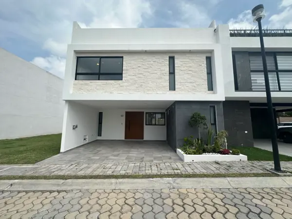 Casa en venta en Lomas de Angelópolis, San Andrés Cholula — foto 2 de 32