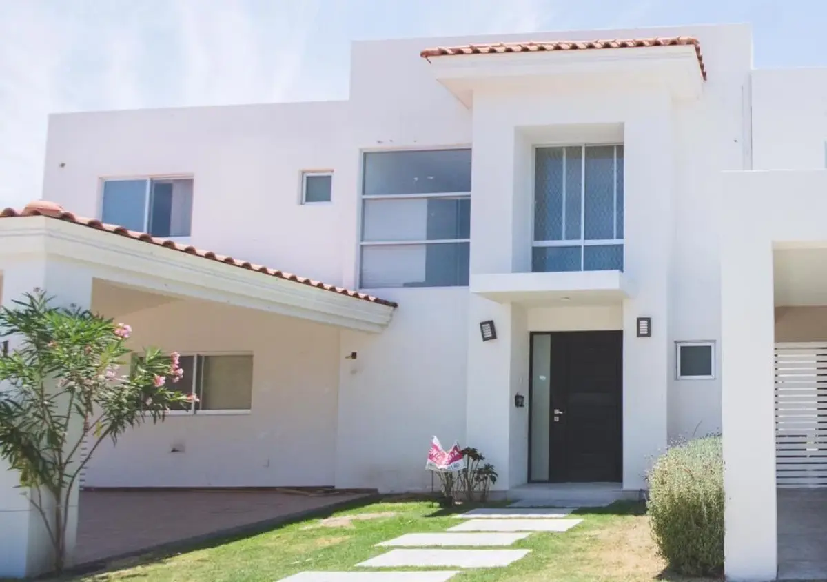 Casa en venta en Riveras del Campestre, Celaya — foto 1 de 17