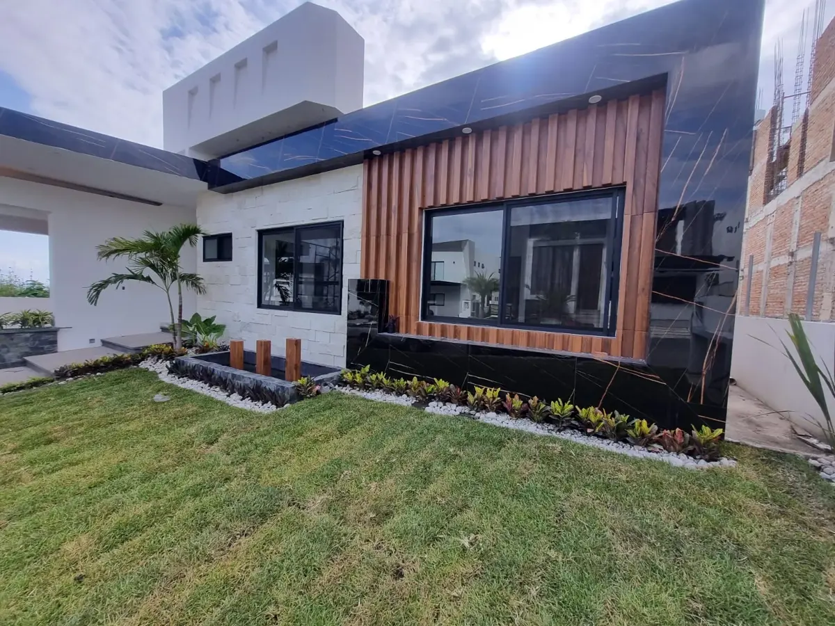 Casa en venta en Lomas de Cocoyoc, Atlatlahucan — foto 1 de 21