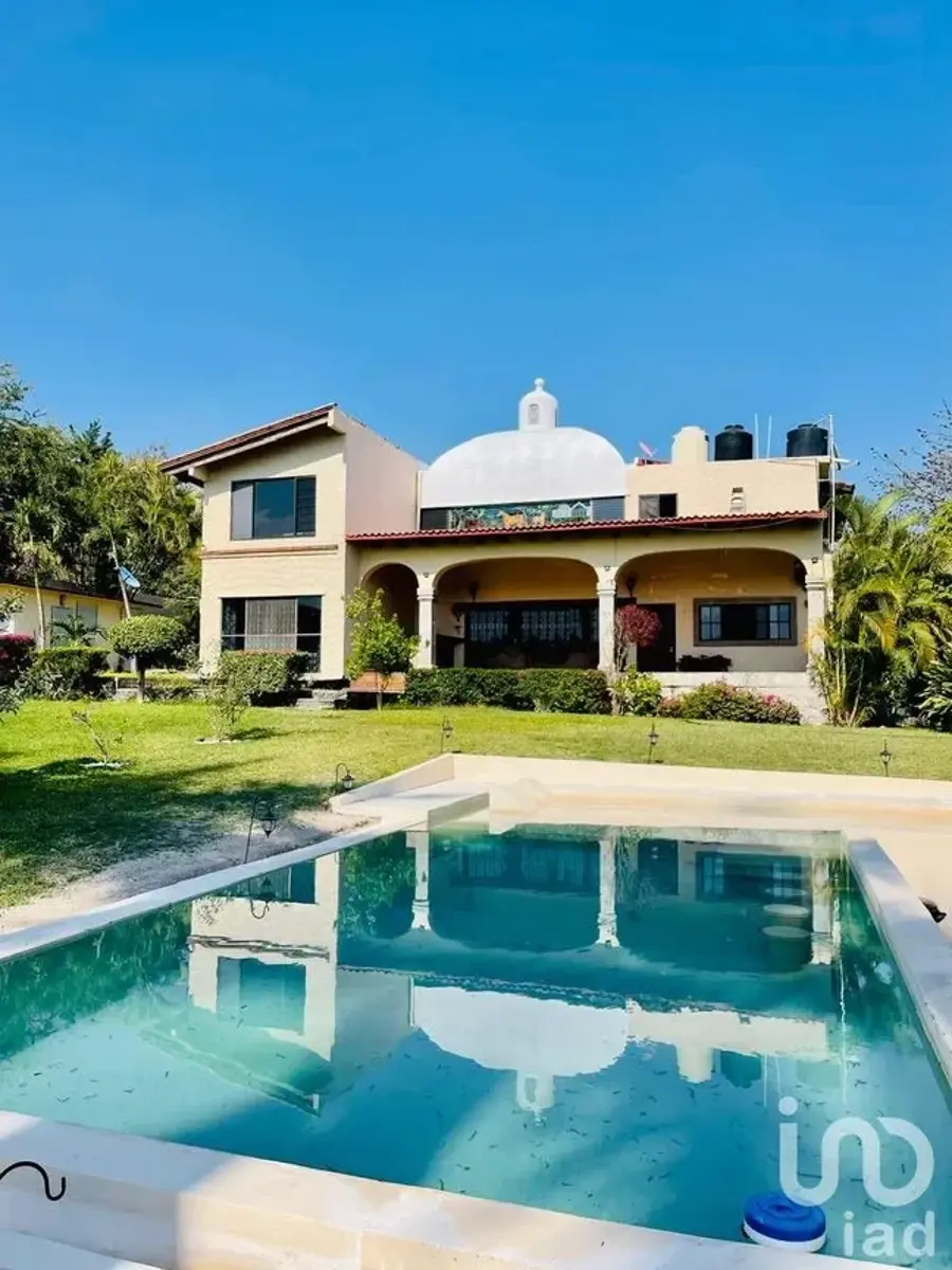 Casa en venta en Tequesquitengo, Jojutla — foto 1 de 20