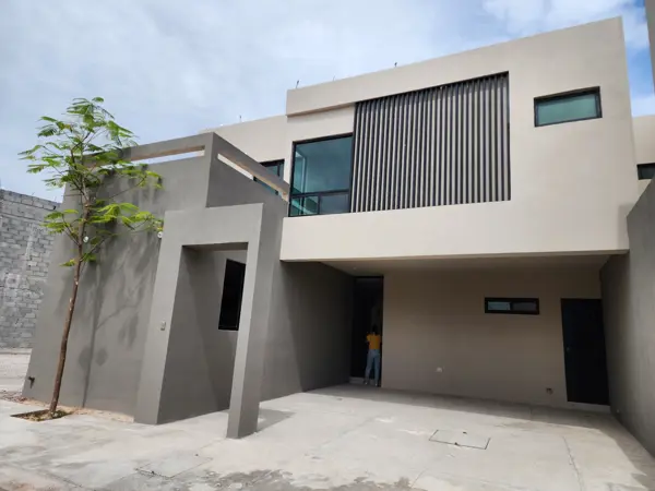 Casa en venta en Rincón las Trojes, Torreón — foto 2 de 24