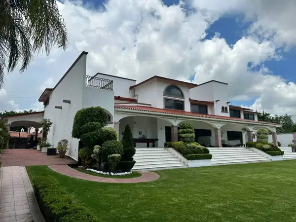 Casa en venta en Lomas de Cocoyoc, Atlatlahucan — foto 2 de 53