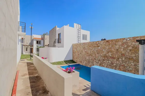 Casa en venta ubicada en condominio a 10 minutos del Centro de Cuernavaca.
