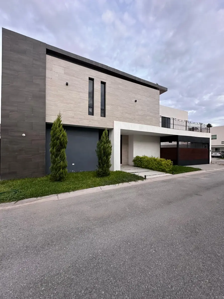Casa en venta en Villas del Renacimiento, Torreón — foto 1 de 12
