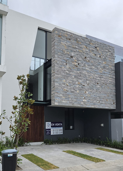 Casa en venta en Rinconada del Parque, Zapopan — foto 2 de 44