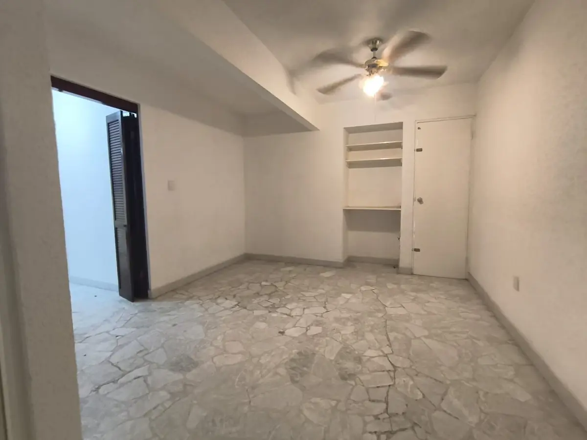 Vista 5 de CASA RENTA, UN PISO.