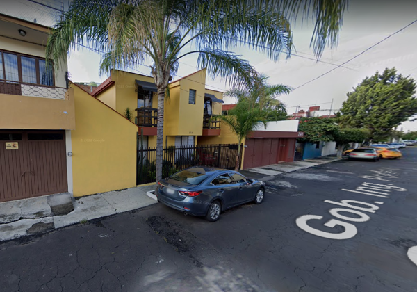 VENDO CASA EN LA NUEVA CHAPULTEPEC, MORELIA-MICH