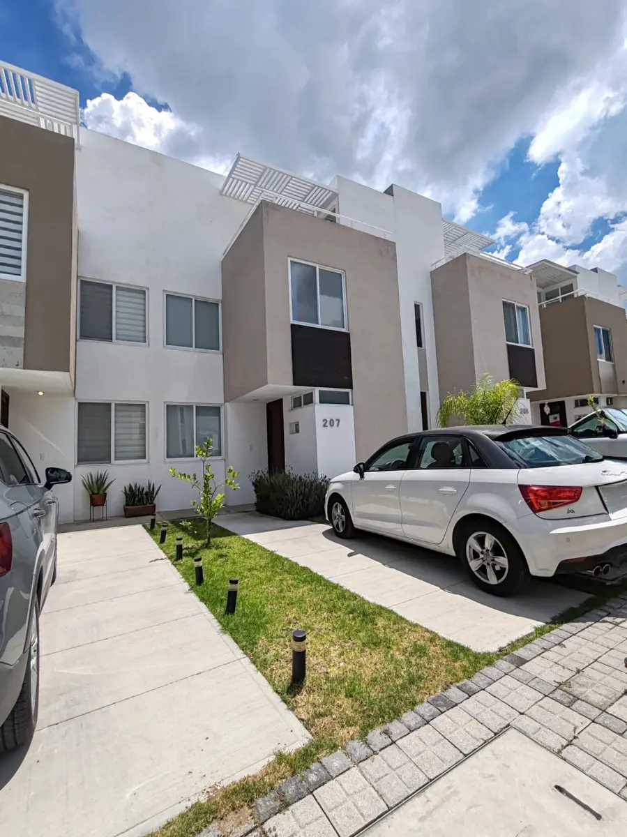 Casa en venta en Lomas de Angelópolis, Ocoyucan — foto 1 de 23