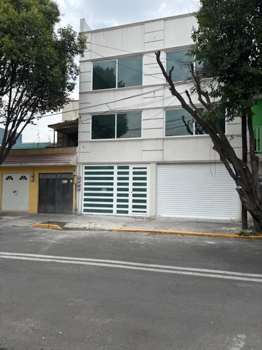 Edificio en renta en La Romana, Tlalnepantla de Baz — foto 1 de 35
