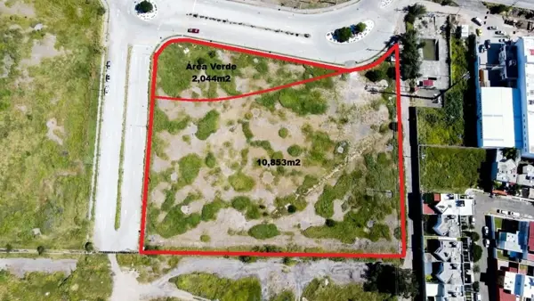 Terreno Comercial en Venta en Avenida Tlacote