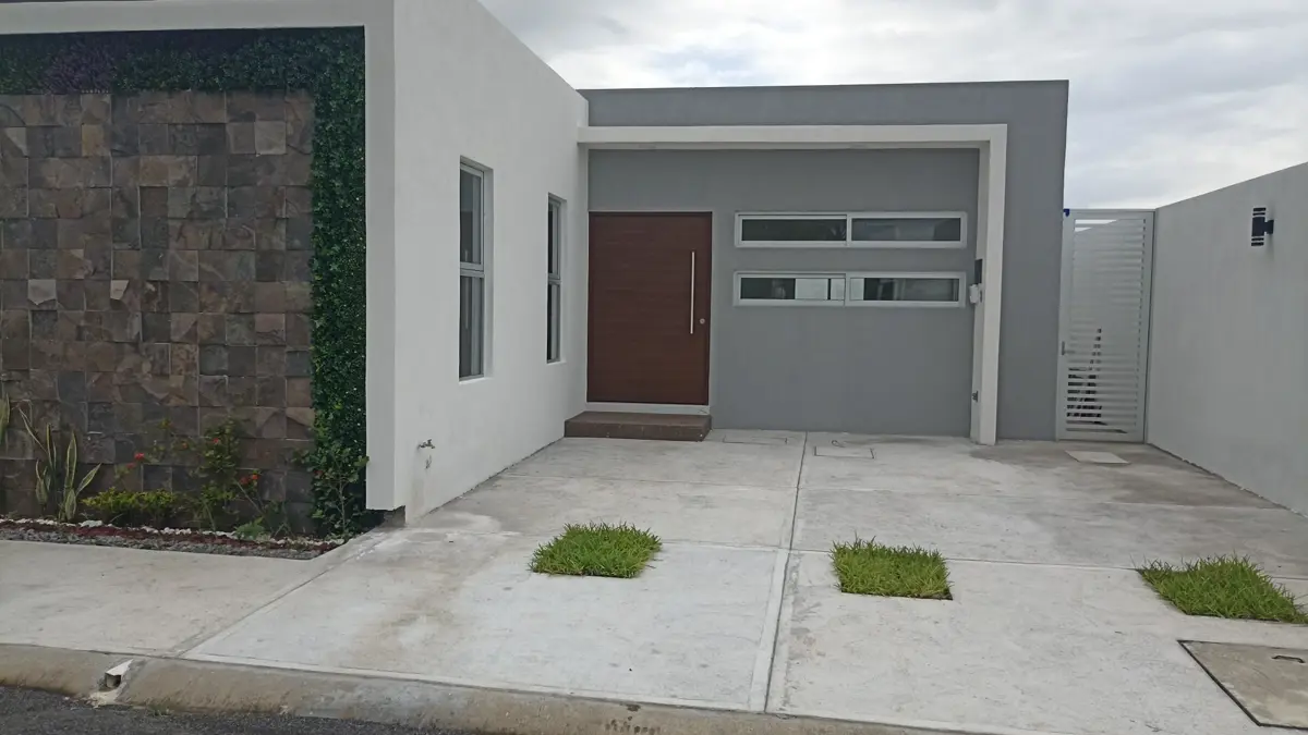 Casa en venta en Lomas de la Rioja, Alvarado — foto 1 de 11