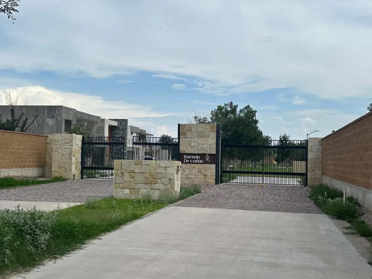 Casa en venta en La Barranca, Torreón — foto 1 de 17