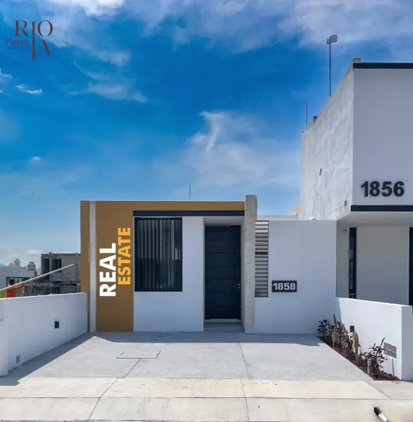 Casa en Punto Rioja, Colima, Colima