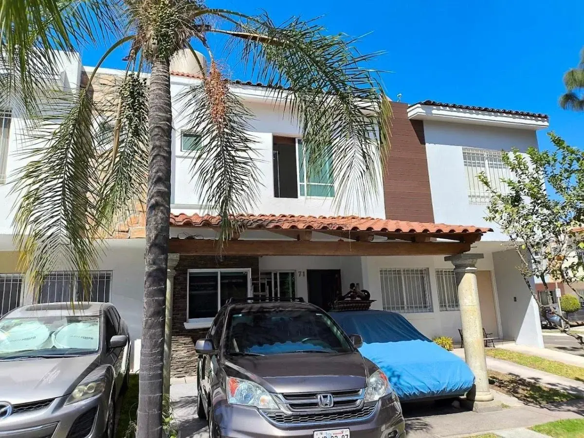 Casa en venta en Parques Del Centinela, Zapopan — foto 1 de 11