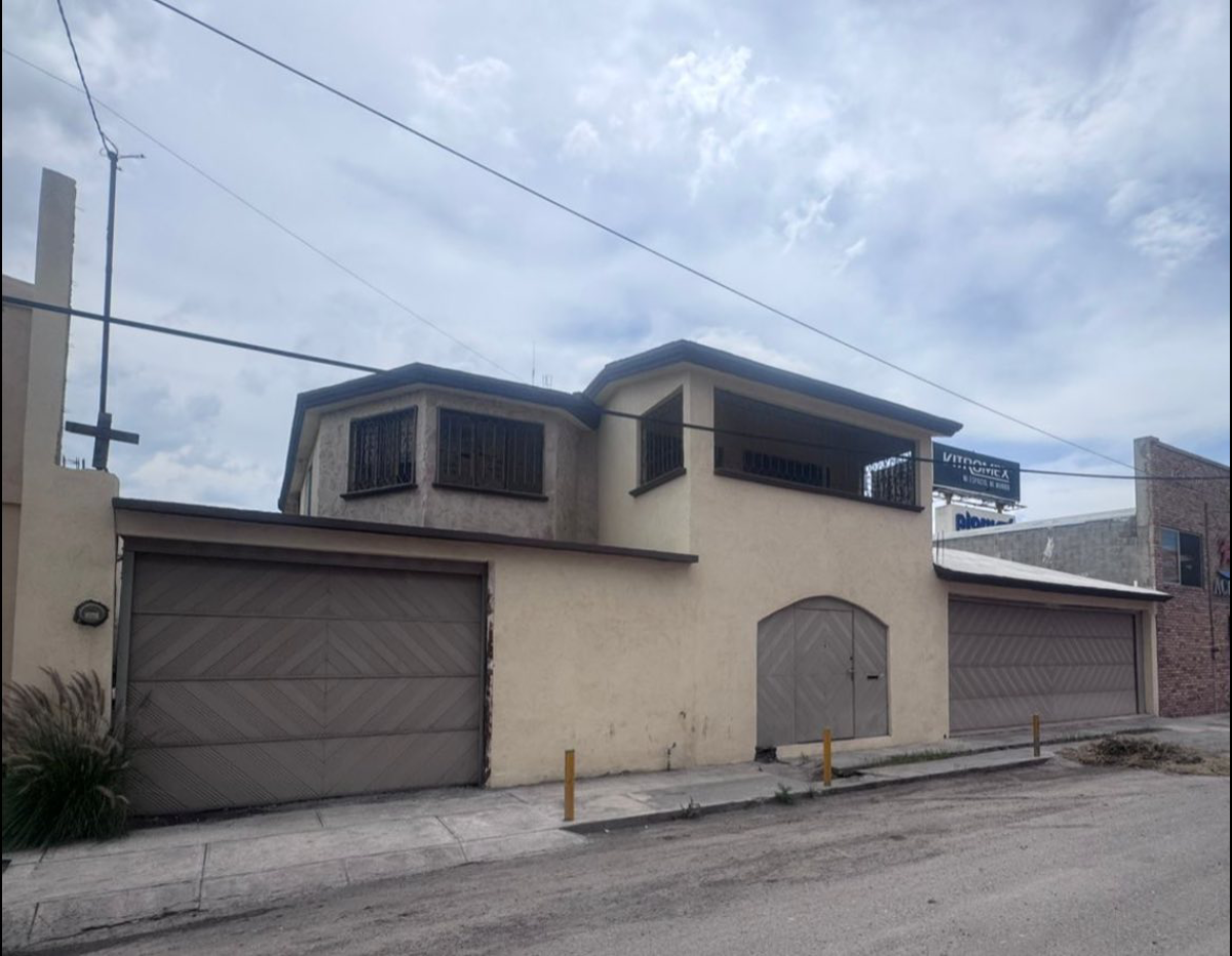 Casa en venta en Arboledas Residencial, Saltillo