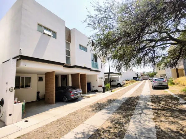 Casa en venta en Pedregal de Schoenstatt, Corregidora — foto 2 de 30
