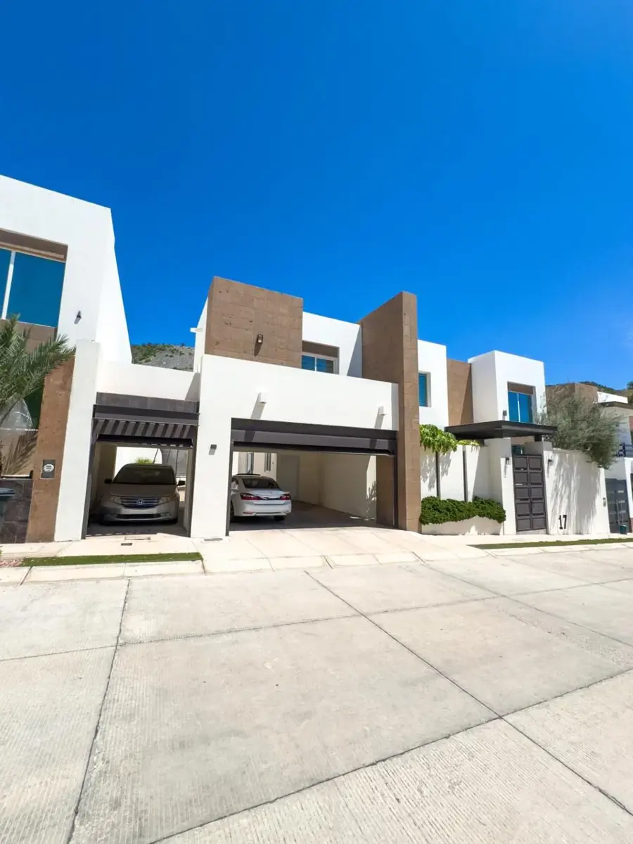Casa en venta en La Rioja Norte, Hermosillo — foto 1 de 20