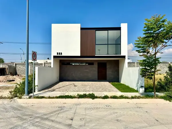 Casa en venta en Bosques de Breda, León — foto 2 de 20