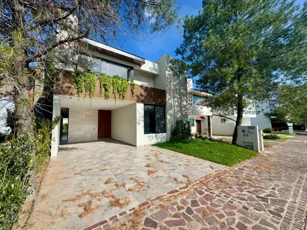 Casa en venta en La Campiña del Bosque, León — foto 3 de 18