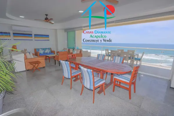 Depa de playa en renta vacacional con 3 recámaras, terraza y vista al mar