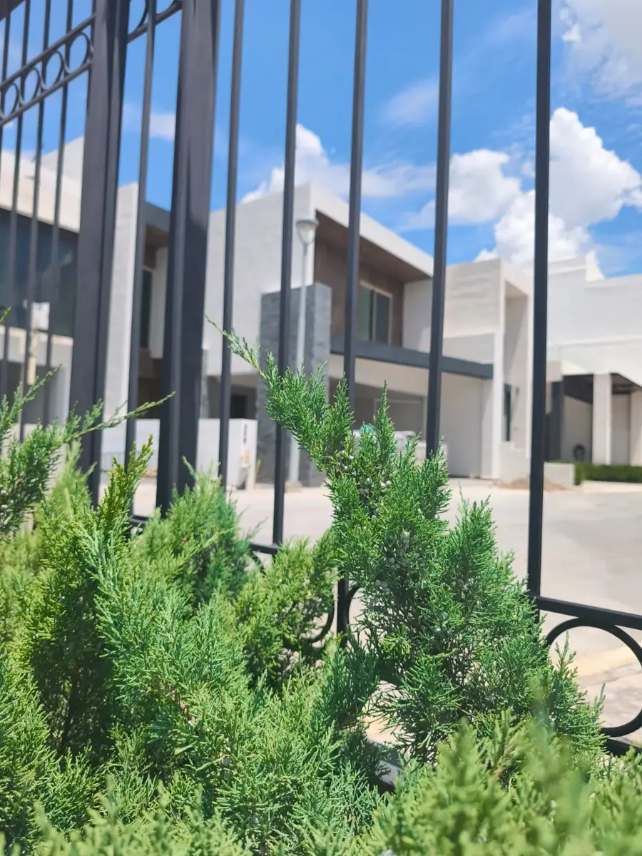 Casa en venta en Real de Torrecillas Residencial, Saltillo — foto 1 de 18