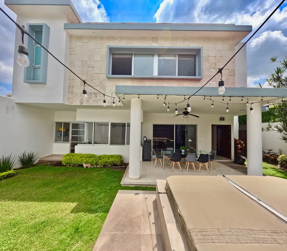 Casa en venta en Rancho Cortes, Cuernavaca — foto 1 de 16