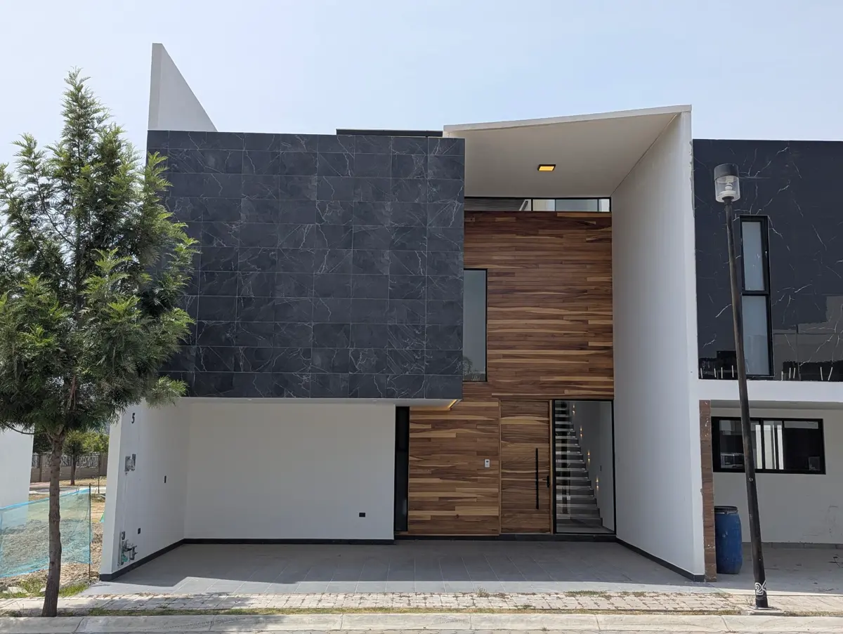 Casa en venta en Lomas de Angelópolis, San Andrés Cholula — foto 1 de 10