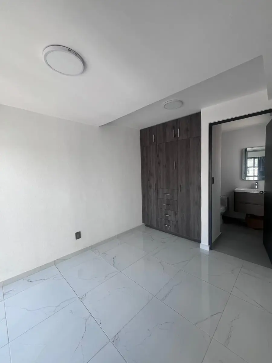 Casa en venta en Claveria, Azcapotzalco — foto 1 de 16