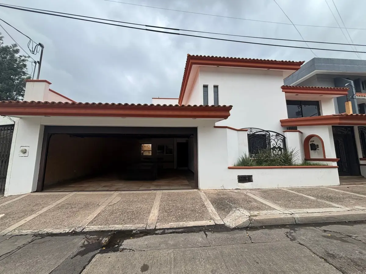 CASA EN VENTA EN COLONIA GUADALUPE ZONA RESIDENCIAL EN CULIACAN SINALOA CASA EN VENTA EN COLONIA GUADALUPE ZONA RESIDENCIAL EN CULIACAN SINALOA