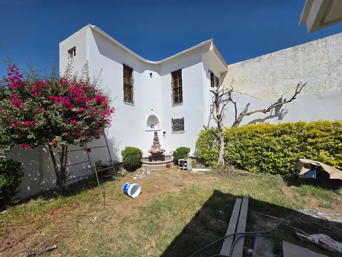 Vista 5 de Casa en Venta en Col. Granjas San Isidro