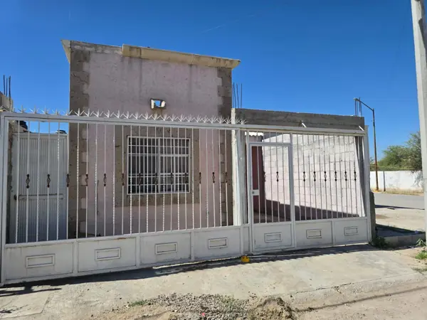 Casa en venta en Villas Centenario, Torreón — foto 3 de 22