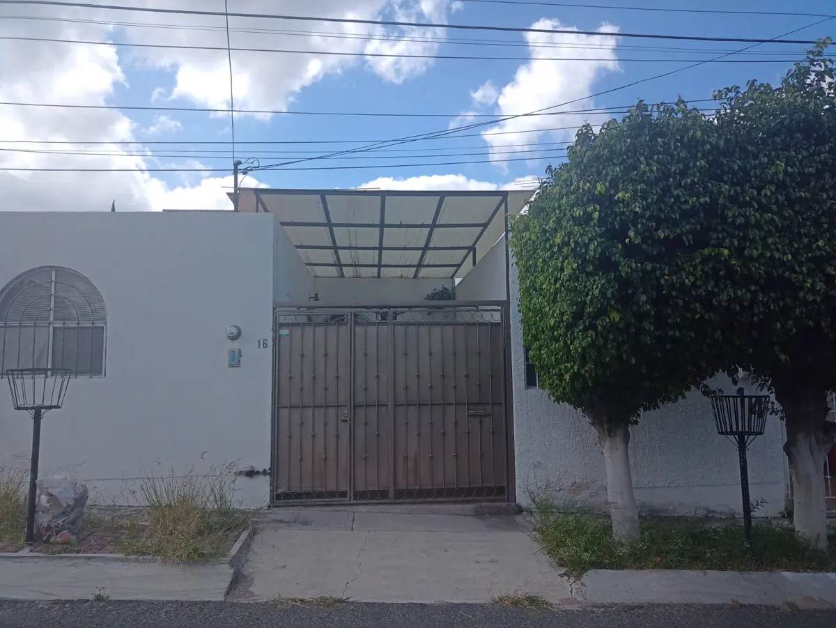 Casa en venta en El Fortín, Corregidora — foto 1 de 8