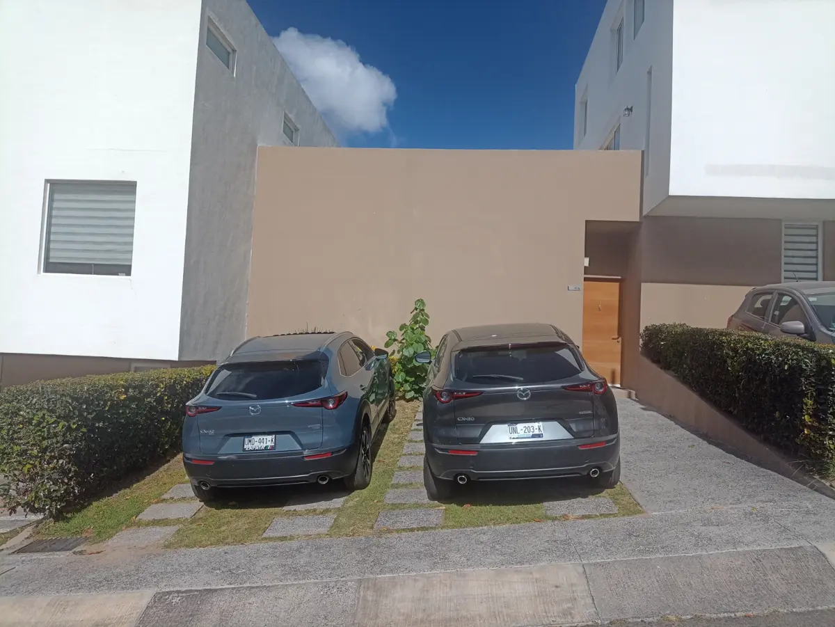 Casa en venta en Punta Esmeralda, Corregidora — foto 1 de 42