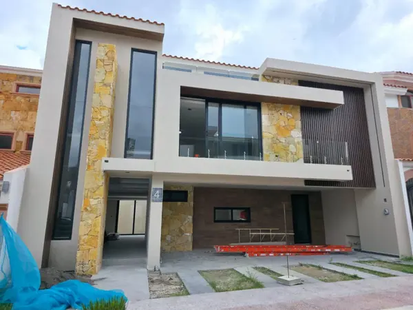 Casa en Lomas de Angelópolis, San Andrés Cholula, Puebla