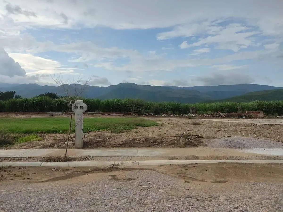 Terreno en venta en Hacienda Manantlan, Autlán de Navarro — foto 1 de 3