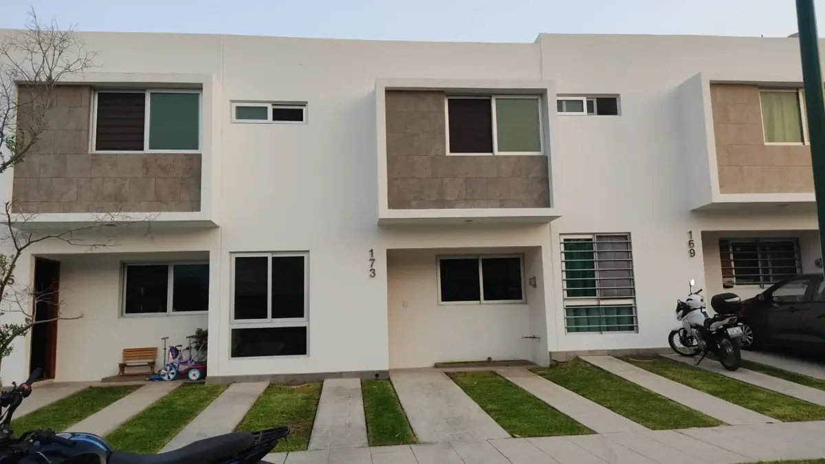 Casa en venta en Jardín Residencial Autlán, Autlán de Navarro — foto 1 de 2
