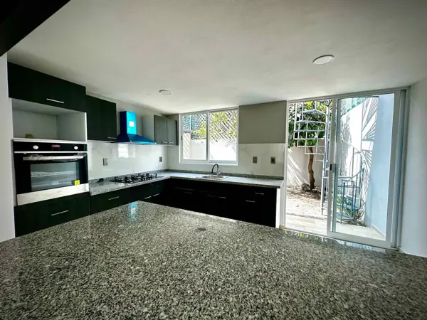 Casa Recien Remodelada en Arboledas San Ignacio, a 5 Min de Cu