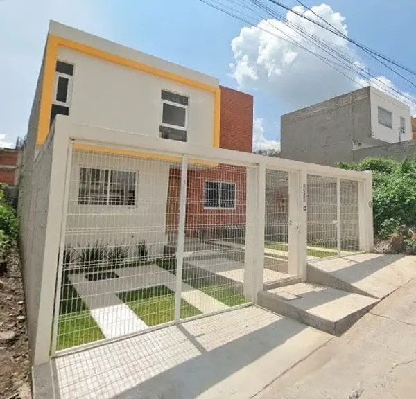Casa en venta – Col. Defensores de Puebla, Morelia