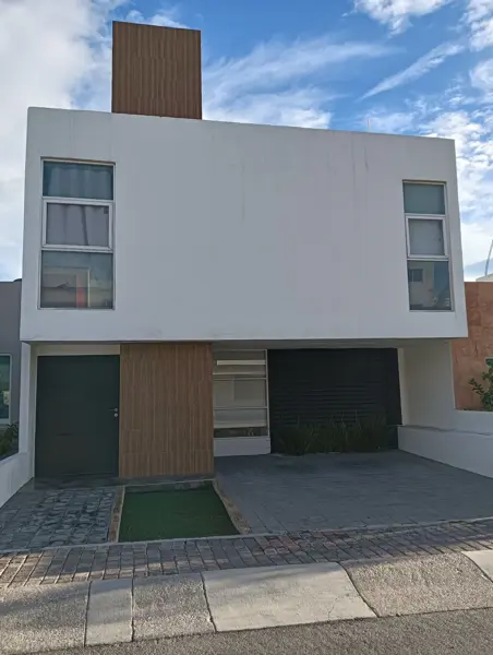 Casa en Venta en Residencial el Refugio, Querétaro - Excelente Precio