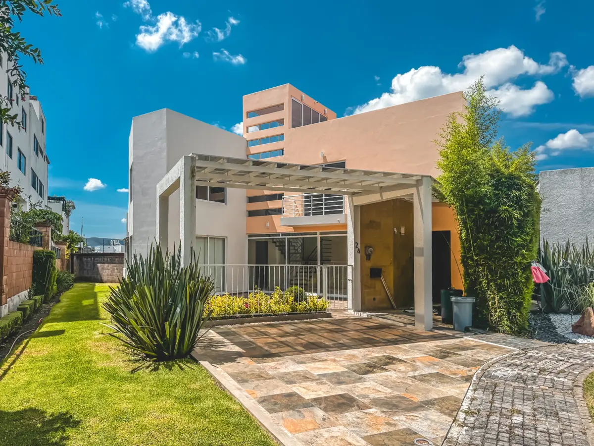 Casa en venta en Lomas de Angelópolis II, San Andrés Cholula — foto 1 de 39